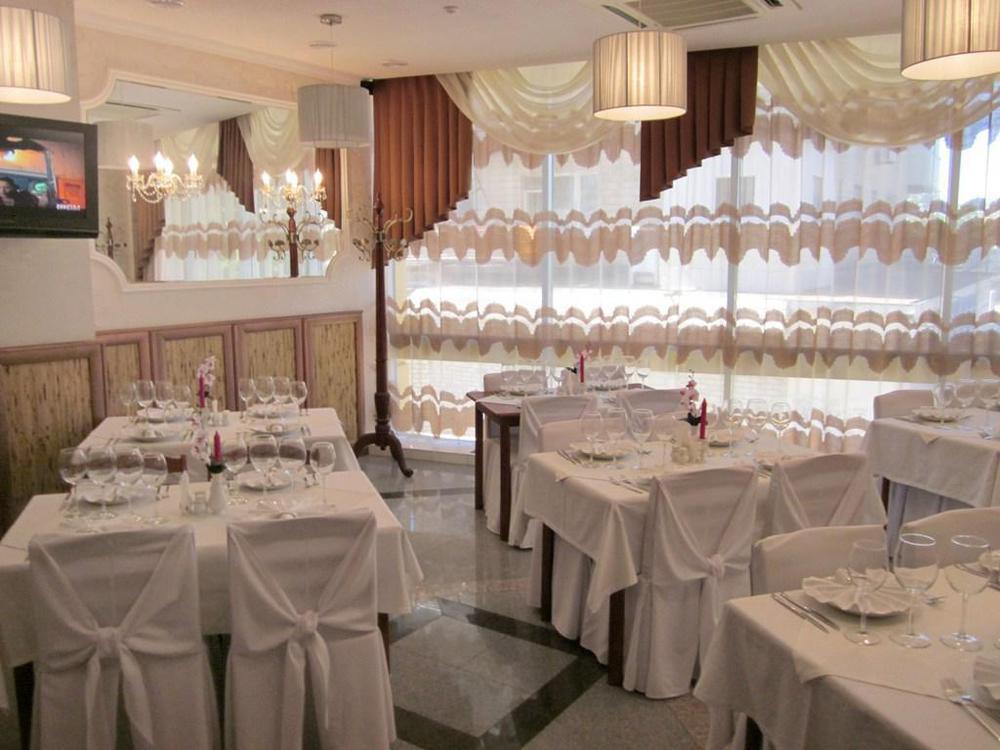 Soborniy Hotel Zaporizhia Kültér fotó