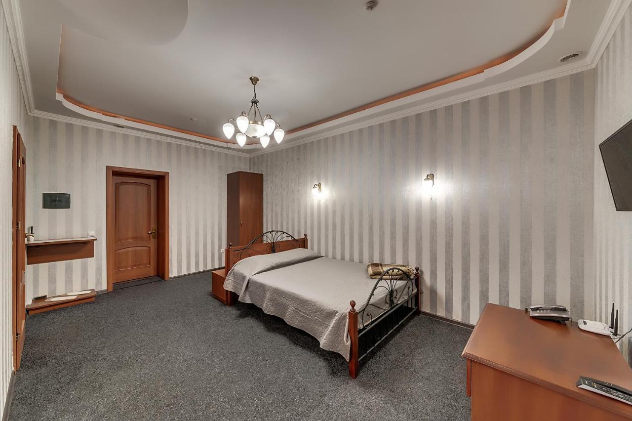 Soborniy Hotel Zaporizhia Kültér fotó